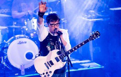 Weezer reportedly respond to billboard stunt with one of their own - www.nme.com - city Salt Lake City