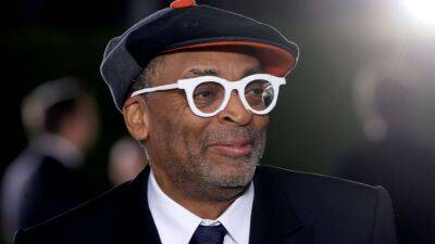 Spike Lee - Denzel Washington - Colin Kaepernick - Spike Lee Wants to Tell the Real Story of Colin Kaepernick in New Documentary for ESPN (Exclusive) - etonline.com - Los Angeles - Washington