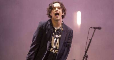 Matty Healy finds sobriety easier in a relationship - www.msn.com