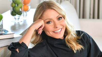 Kelly Ripa Drops Her Skin Care Routine - www.glamour.com