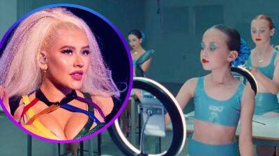 Christina Aguilera Releases 2022 Version of Her 'Beautiful' Music Video - www.etonline.com