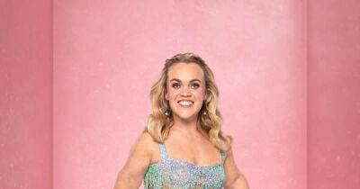 Craig Revel Horwood - Ellie Simmonds - Ellie Simmonds hits back at trolls: ‘I can't change, all I've known is being small' - msn.com - Taylor - county Swift