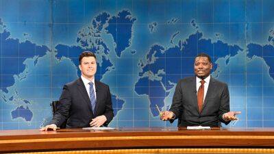 Donald Trump - Colin Jost - Michael Che - Michael Longfellow - 'SNL' Weekend Update reacts to Sweeney MAGA-inspired hats controversy, talks conservative family members - foxnews.com - Arizona
