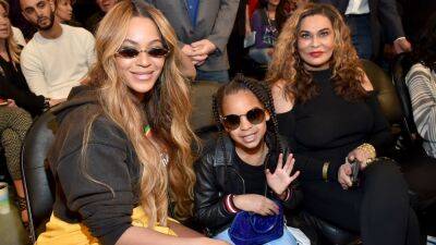 Blue Ivy Buys an $80,000 Pair of Diamond Earrings at Auction - www.glamour.com - Los Angeles - Indiana