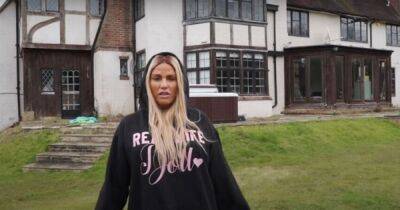 Katie Price - Katie Price fumes after thieves break post box and steal parcels at 'mucky mansion' - dailyrecord.co.uk