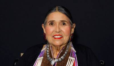 Activist Sacheen Littlefeather Dies at 75, Days After Accepting Apology from The Academy - www.justjared.com