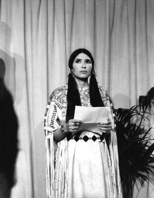 Marlon Brando - David Rubin - Sacheen Littlefeather, Native American Activist Who Gave Marlon Brando’s 1973 Oscars Speech, Dead At 75 - etcanada.com - USA - California