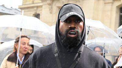 Kanye West - Candace Owens - Kanye West Wears 'White Lives Matter' Shirt at Yeezy Show: Social Media Reacts - etonline.com - Paris