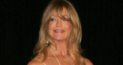 Goldie Hawn shares breathtaking beach wedding photo as she pays gushing family tribute - www.msn.com - Hollywood - Mexico