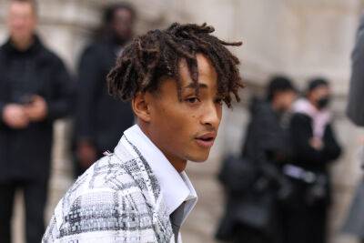 Jaden Smith - Candace Owens - Jaden Smith Walks Out Of Yeezy Show At Paris Fashion Week Over Kanye West’s ‘White Lives Matter’ Shirt - etcanada.com