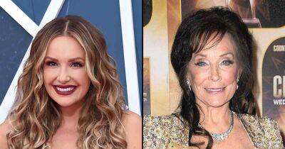 Country Music Icon Loretta Lynn Dead at 90: Kacey Musgraves, Carly Pearce and More Celebrities Pay Tribute - www.usmagazine.com - Tennessee