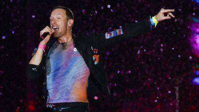 Chris Martin - Chris Martin battling 'serious lung infection;' Coldplay 'forced to postpone' series of concerts in Brazil - foxnews.com - Spain - Brazil - county Martin - city Rio De Janeiro - Portugal - Argentina