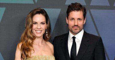 Philip Schneider - Hilary Swank Shows Off Baby Bump After Announcing She’s Expecting Twins with Husband Philip Schneider - usmagazine.com