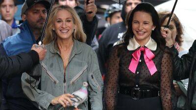Kristin Davis - Sarah Jessica Parker returns to 'And Just Like That...' set after stepfather's death - foxnews.com - New York - Manhattan - Indiana - city Uptown - county York - Charlotte, county York