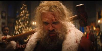 David Harbour - Christmas Eve - Edi Patterson - John Leguizamo - Cam Gigandet - David Harbour's Santa Claus Turns Into An Action Hero in 'Violent Night' Trailer - Watch! - justjared.com - New York - city Santa Claus - Santa