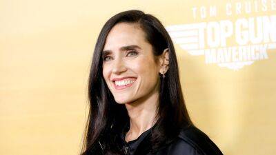 Jennifer Connelly Debuted a Dramatic Bob for Fall—See Pics - www.glamour.com