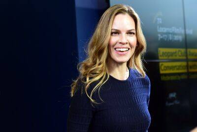 Hilary Swank reveals that her 'miracle' twins are due on her late father Stephen's birthday - www.foxnews.com