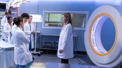 Meredith Grey - Krista Vernoff - ‘Grey’s Anatomy’ Boss Krista Vernoff Felt the Best Way Forward for Season 19 Was to ‘Start Again’ - thewrap.com