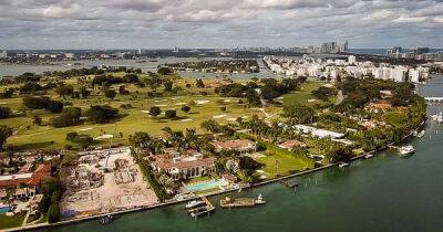 Construction on Tom Brady and Gisele Bündchen's Florida mega-mansion is HALTED - www.msn.com - New York - Miami - Florida - India