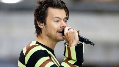 Harry Styles reschedules Chicago show due to band, crew illness after fans camp outside venue - foxnews.com - California - Italy - Chicago - city Inglewood, state California