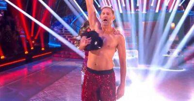 Strictly fans call for Tony Adams to get a BAFTA after 'magnificent' Full Monty strip routine - www.ok.co.uk