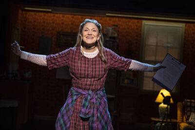 ‘Kimberly Akimbo’ Broadway Review: Growing Up And Growing Old In A Musical Stunner - deadline.com - New York - county Clark - Victoria, county Clark