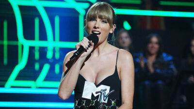 MTV EMAs 2022 Winners List: Taylor Swift Triumphs At The European Music Awards - deadline.com - Britain - Ukraine - Germany - county Anderson