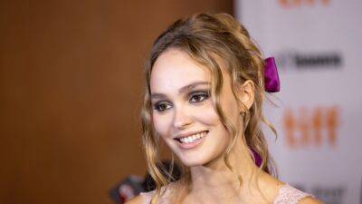 Lily-Rose Depp Reacts to 'Nepo Baby' Label - www.glamour.com - Smith - Brooklyn
