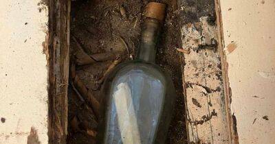Scots mum finds incredible 135-year-old message in a bottle under floorboards - dailyrecord.co.uk - Scotland - Beyond