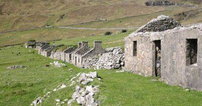 The story of the Scottish 'ghost town' island that has been deserted since 1930 - www.dailyrecord.co.uk - Scotland