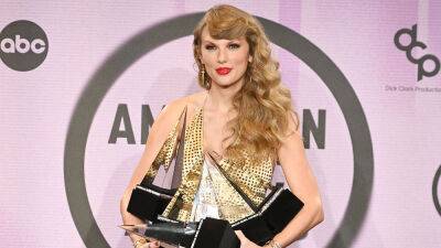 American Music Awards 2022 Winners List: Taylor Swift Reigns, Scores Artist Of The Year Prize - deadline.com - USA