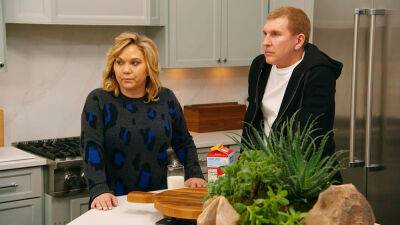 Todd Chrisley - Julie Chrisley - ‘Chrisley Knows Best’ Stars Sentenced To Combined 19 Years In Prison; Reality Duo Lose Shows – Update - deadline.com - USA
