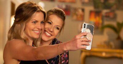 Candace Cameron Bure and Jodie Sweetin Through the Years: Inside Their Relationship - www.usmagazine.com - USA