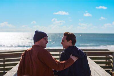 ‘Spoiler Alert’ Review: Jim Parsons & Ben Aldridge In Adaptation Of Michael Ausiello’s Memoir - deadline.com - New York - New York - Jersey