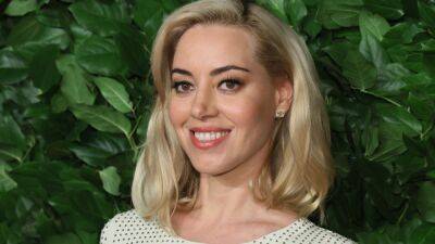 Marilyn Monroe - Aubrey Plaza's Ab-Baring Two-Piece Was the MVP of the Gotham Awards Red Carpet - glamour.com - Los Angeles - New York