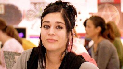 Lizzy Caplan Made a Valid Point About the Potential Downside of a Mean Girls Sequel - www.glamour.com