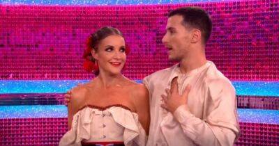 Strictly's Helen Skelton and Gorka Marquez 'grown incredibly close' - body language expert - www.dailyrecord.co.uk