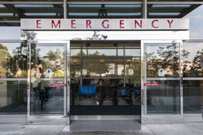 Los Angeles Covid Hospitalizations Top 1,000 For The First Time In Months - deadline.com - Los Angeles - Los Angeles - city Santa Ana