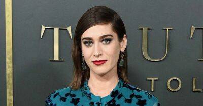 Lizzy Caplan - Lizzy Caplan Says She Feels ‘Unrivaled Pure Joy’ Watching Her Son Grow Up, Would ‘Highly Recommend’ Motherhood - usmagazine.com - Britain - USA