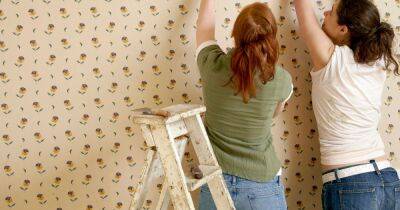 Woman in stitches over note previous owner left under wallpaper 20 years ago - www.dailyrecord.co.uk