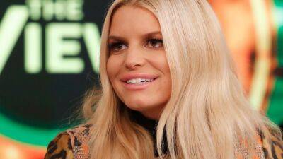 Jessica Simpson Addresses Concerns About Her Health and Sobriety After Ad Goes Viral - www.glamour.com