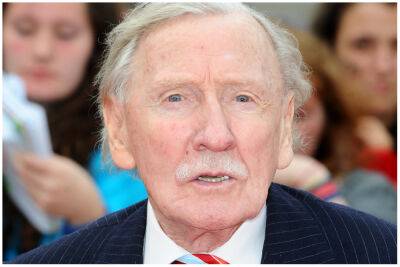 Leslie Phillips Dies: ‘Harry Potter‘ And ‘Carry On’ Actor Was 98 - deadline.com - Britain - city Columbus