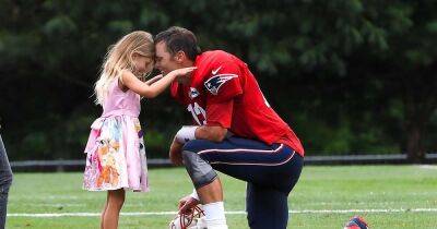 Tom Brady’s Daughter Wants Him to Show ‘Happy Face’ After Divorce From Gisele Bundchen - www.usmagazine.com - Los Angeles - county Bay - Costa Rica - city Tampa, county Bay