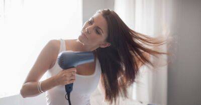 Tiktok - The 15 second hair dryer hack 'all girls must know' to add volume to flat locks - dailyrecord.co.uk