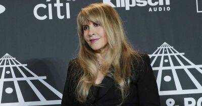 Stevie Nicks Honors ‘Best Friend in the Whole World’ Christine McVie: ‘I Didn’t Even Know She Was Ill’ - www.usmagazine.com - USA - county Story