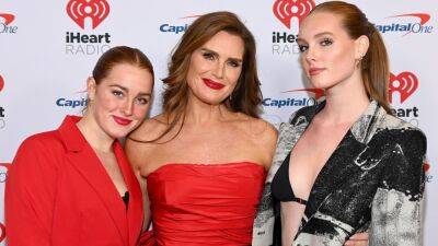Brooke Shields Matched Her Daughters During Rare Group Red Carpet Appearance—See Pics - www.glamour.com - New York - county Garden