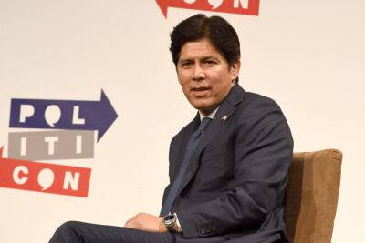 Kevin de León, In Contentious CNN Interview, Defends Decision To Stay On Los Angeles City Council - deadline.com - Los Angeles - USA - Los Angeles
