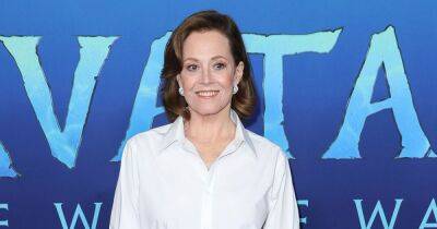 Sigourney Weaver Reveals Her Child Charlotte Is Nonbinary, Uses They/Them Pronouns - www.usmagazine.com - New Zealand - county Woods