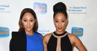 Tamera Mowry Praises Sister Tia Mowry for Handling Divorce From Cory Hardrict With ‘Grace’: ‘She’s Allowing Her Experience to Change Her’ - www.usmagazine.com - USA - Chicago