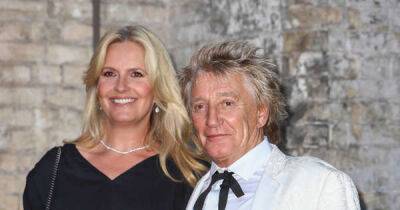 Rod Stewart reveals Penny Lancaster is his first wife to go through menopause - www.msn.com
